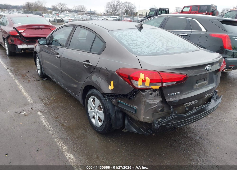 2017 KIA FORTE LX VIN: 3KPFK4A7XHE150305