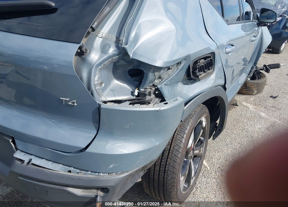 2020 VOLVO XC40 VIN: YV4AC2HK4L2238677