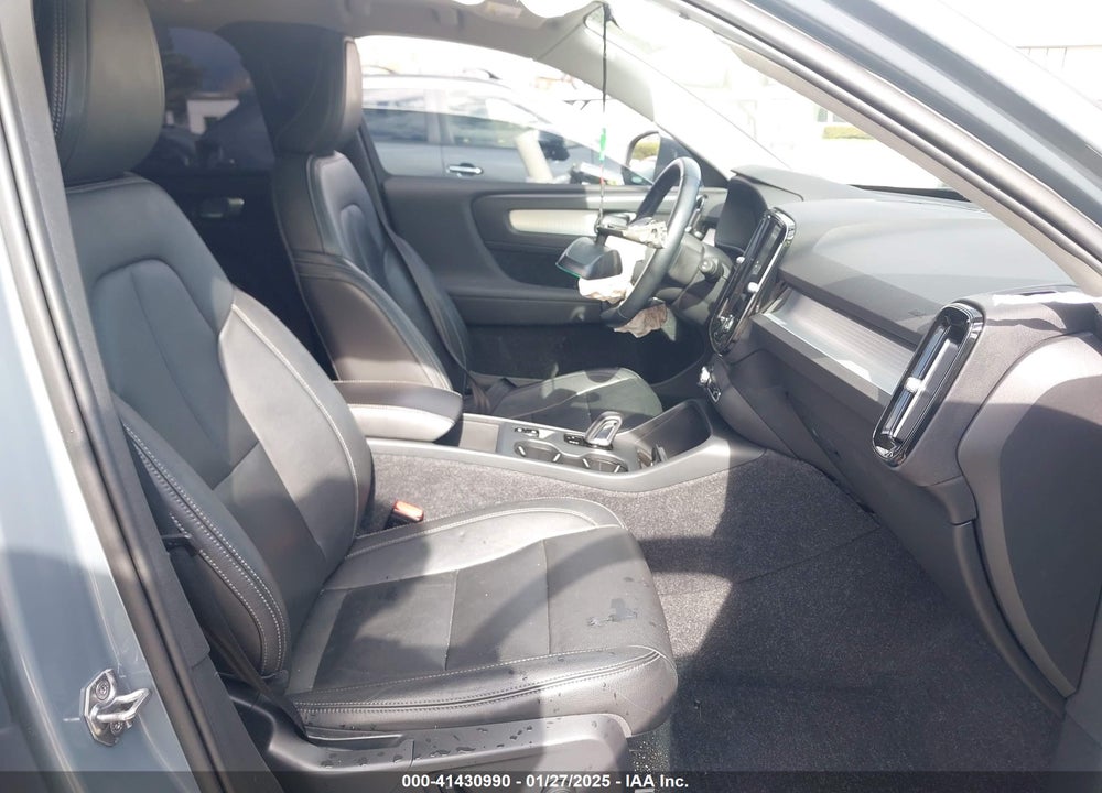 2020 VOLVO XC40 VIN: YV4AC2HK4L2238677