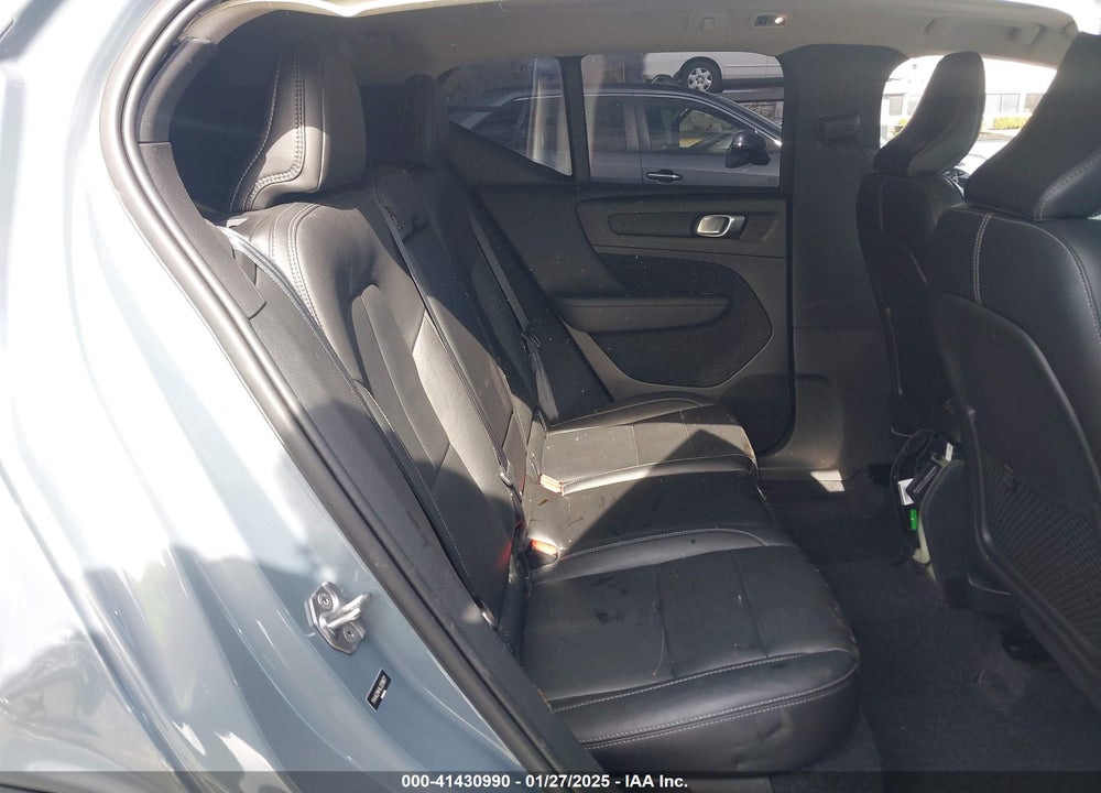 2020 VOLVO XC40 VIN: YV4AC2HK4L2238677