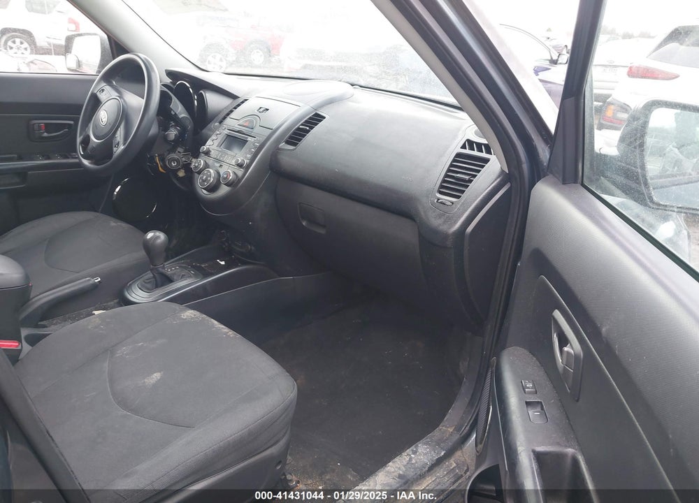 2011 KIA SOUL VIN: KNDJT2A25B7209574