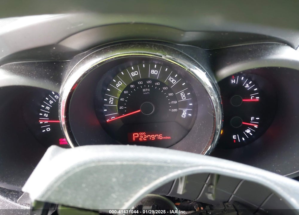 2011 KIA SOUL VIN: KNDJT2A25B7209574