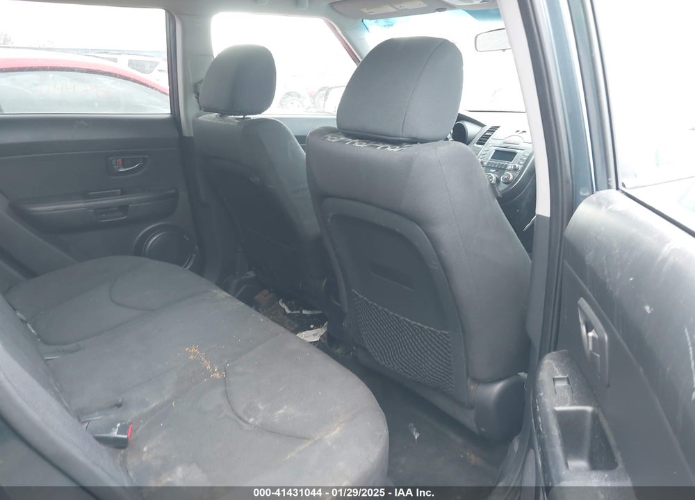 2011 KIA SOUL VIN: KNDJT2A25B7209574