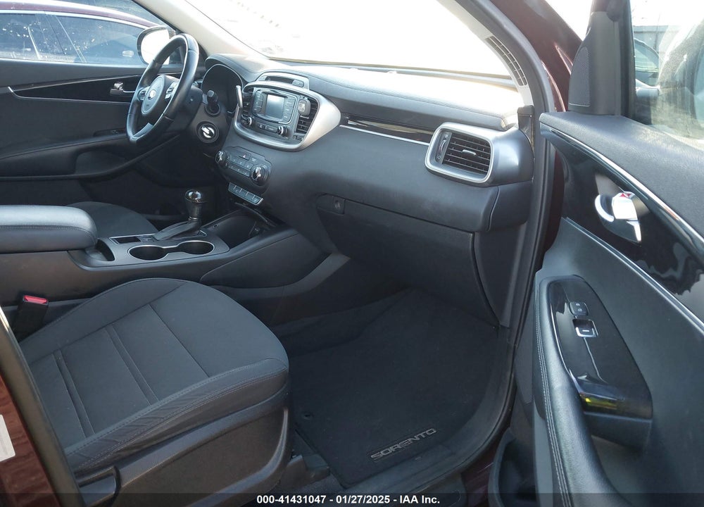 2016 KIA SORENTO 2.4L LX VIN: 5XYPG4A32GG128299