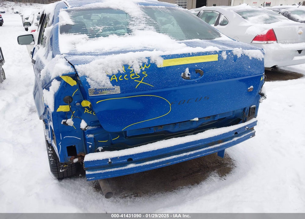 2011 FORD FOCUS VIN: 1FAHP3FN2BW126417