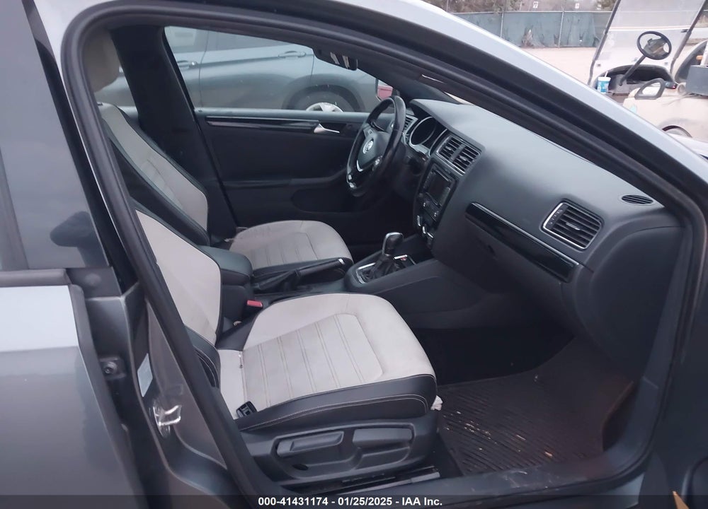 2015 VOLKSWAGEN JETTA 1.8T SPORT VIN: 3VWD17AJ8FM320667