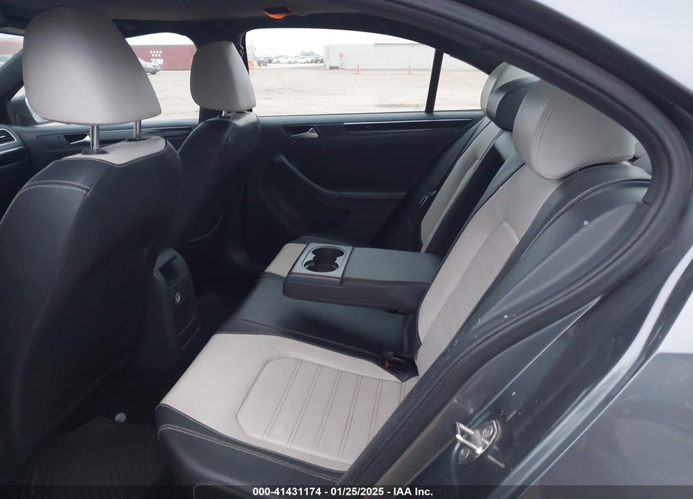 2015 VOLKSWAGEN JETTA 1.8T SPORT VIN: 3VWD17AJ8FM320667