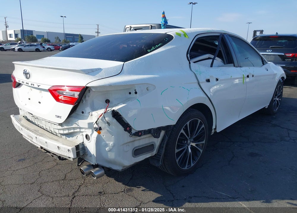 2018 TOYOTA CAMRY SE VIN: JTNB11HK2J3038746