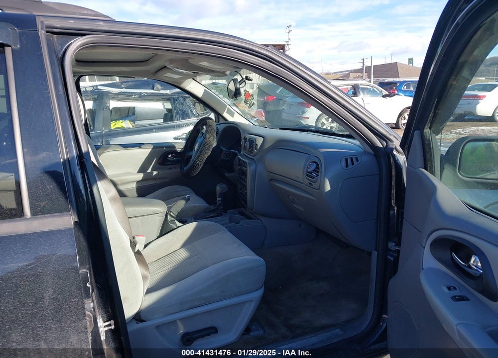 2007 CHEVROLET TRAILBLAZER LS VIN: 1GNDT13S372200503