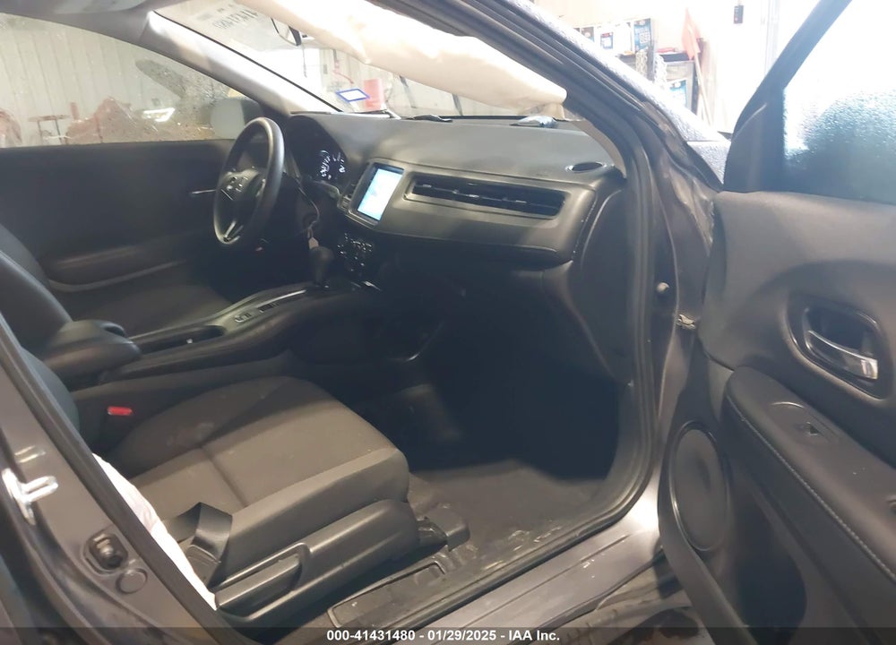2022 HONDA HR-V 2WD LX VIN: 3CZRU5H39NM741737