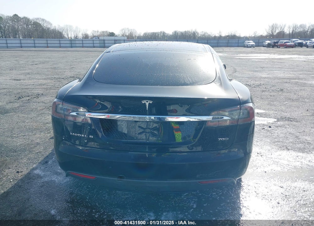 2015 TESLA MODEL S VIN: 5YJSA1E24FF118777