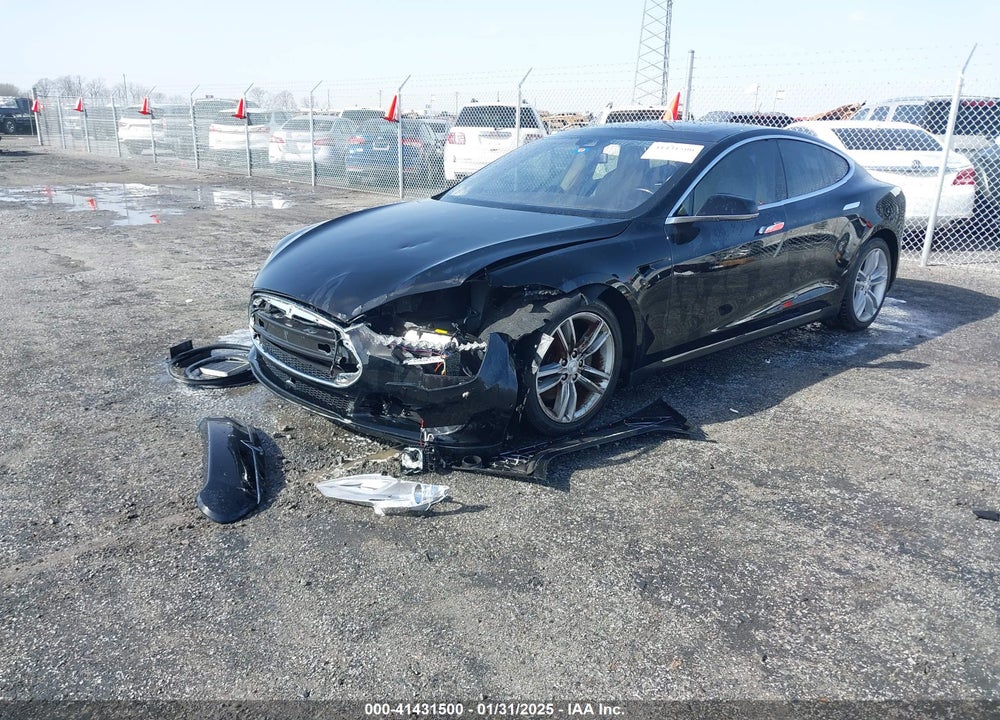 2015 TESLA MODEL S VIN: 5YJSA1E24FF118777