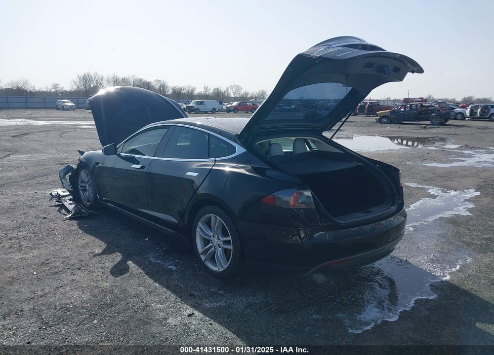 2015 TESLA MODEL S VIN: 5YJSA1E24FF118777