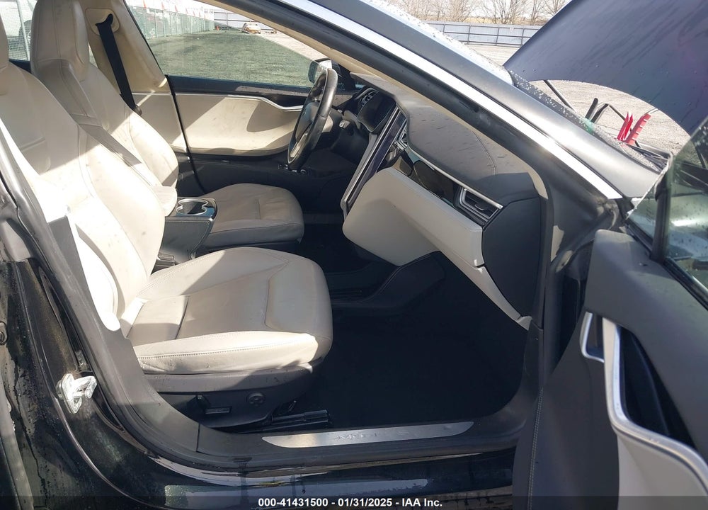 2015 TESLA MODEL S VIN: 5YJSA1E24FF118777