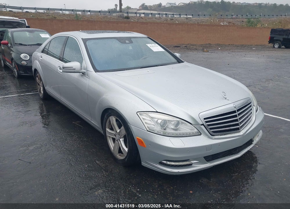 2010 MERCEDES-BENZ S 550 VIN: WDDNG7BB6AA338951