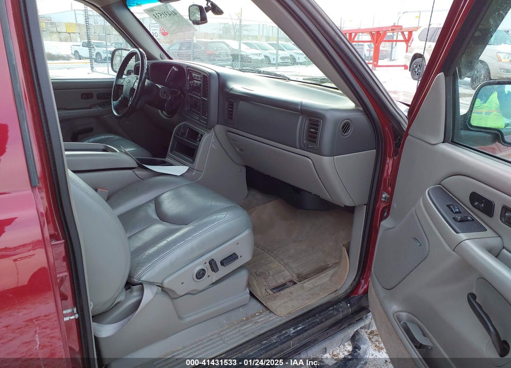 2005 CHEVROLET SUBURBAN 1500 Z71 VIN: 3GNFK16Z55G210040