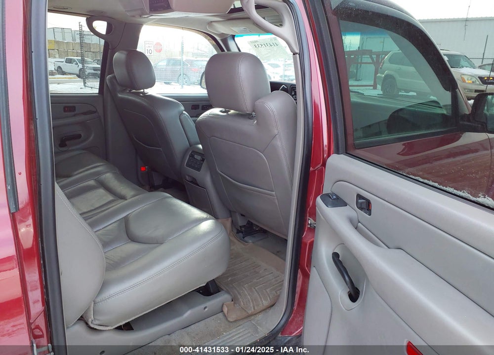 2005 CHEVROLET SUBURBAN 1500 Z71 VIN: 3GNFK16Z55G210040