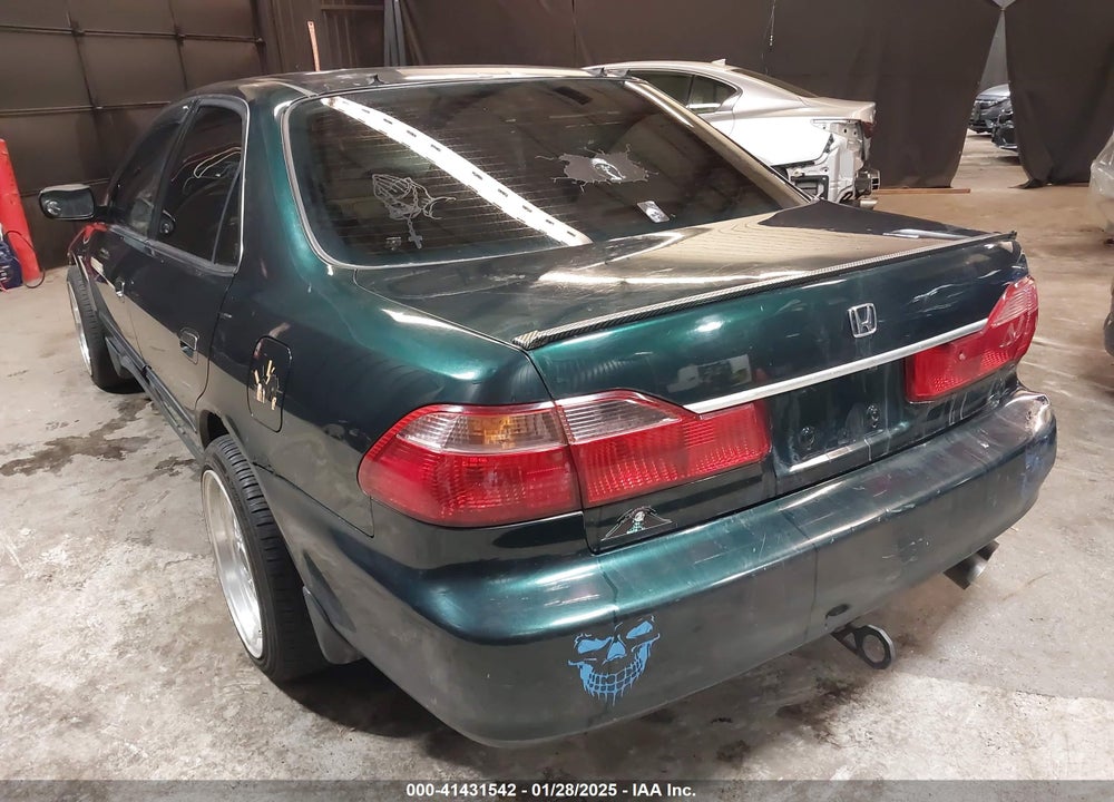 1999 HONDA ACCORD LX VIN: JHMCG665XXC004207