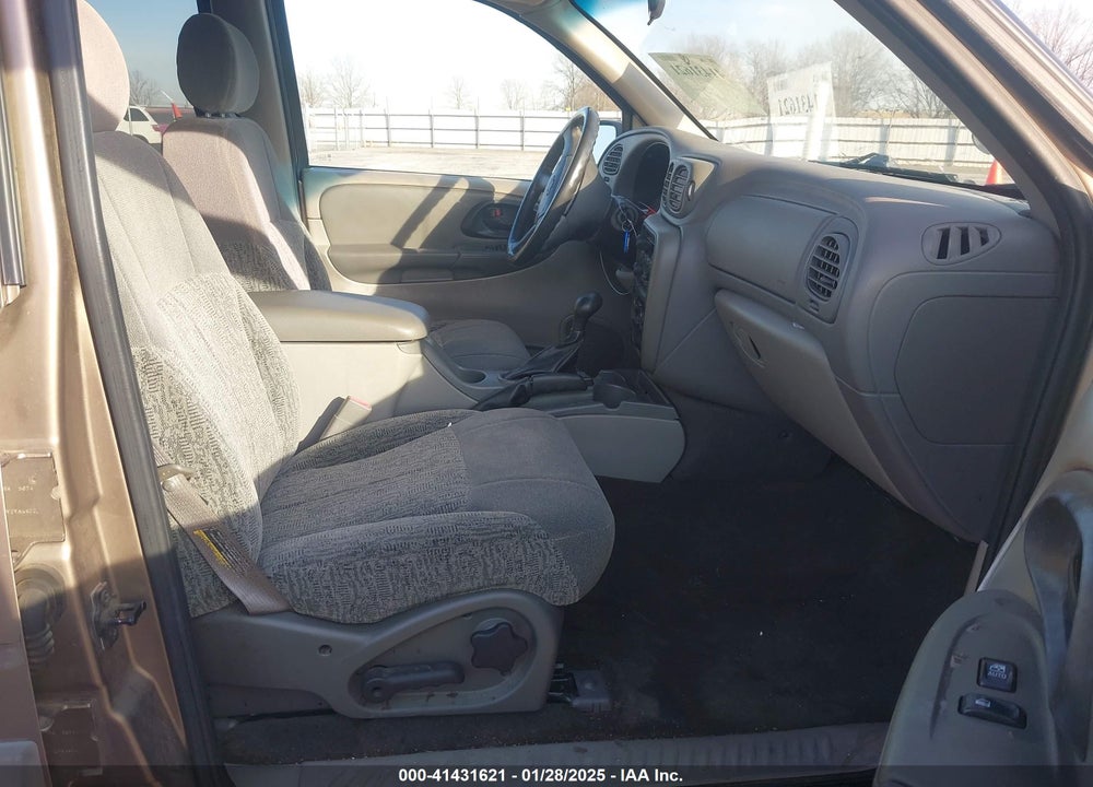 2003 CHEVROLET TRAILBLAZER LS VIN: 1GNDS13S132141352