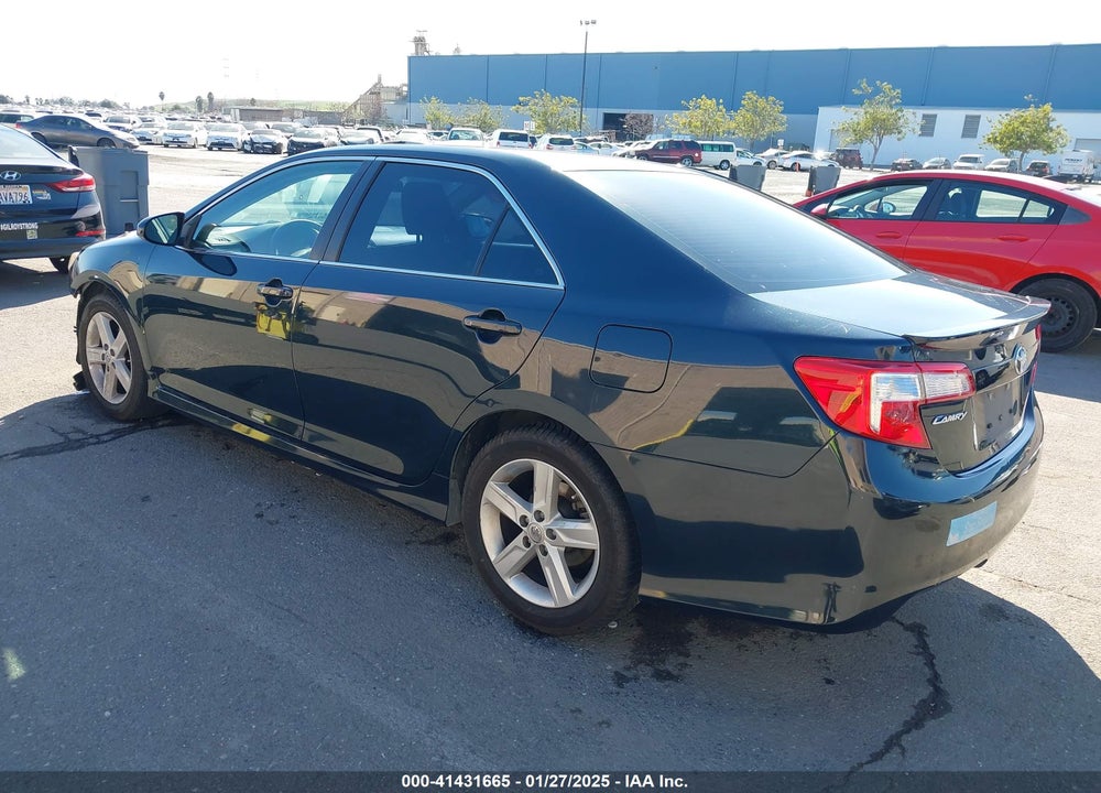2014 TOYOTA CAMRY SE VIN: 4T1BF1FK3EU819800