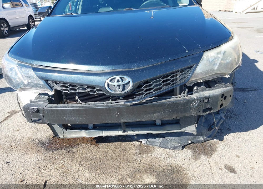 2014 TOYOTA CAMRY SE VIN: 4T1BF1FK3EU819800
