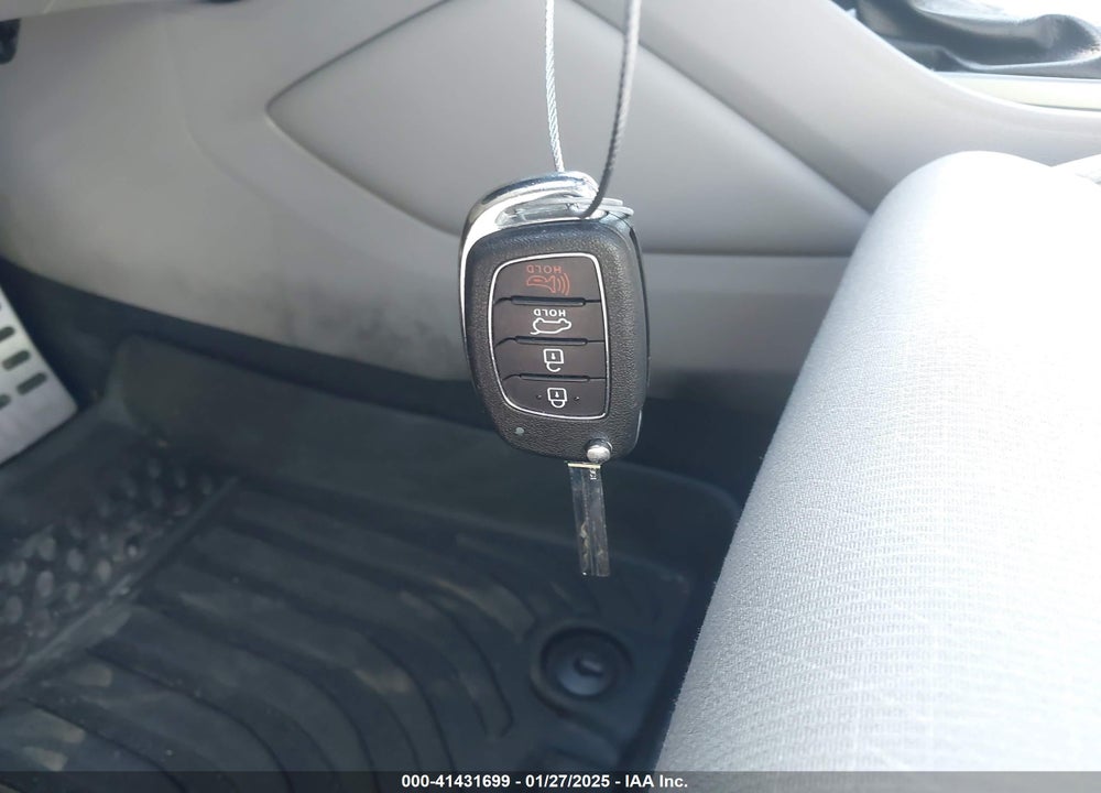 2017 HYUNDAI TUCSON SE VIN: KM8J3CA45HU391502