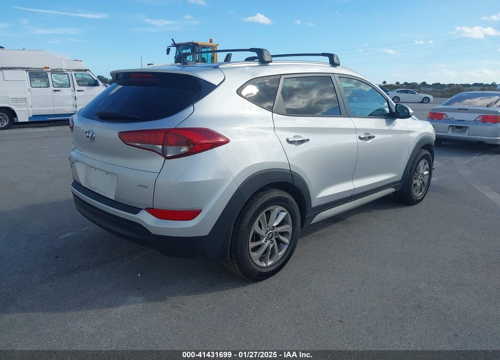 2017 HYUNDAI TUCSON SE VIN: KM8J3CA45HU391502