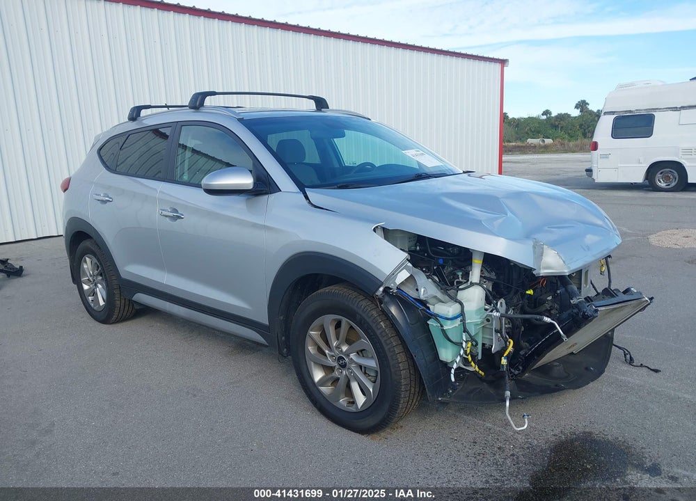2017 HYUNDAI TUCSON SE VIN: KM8J3CA45HU391502