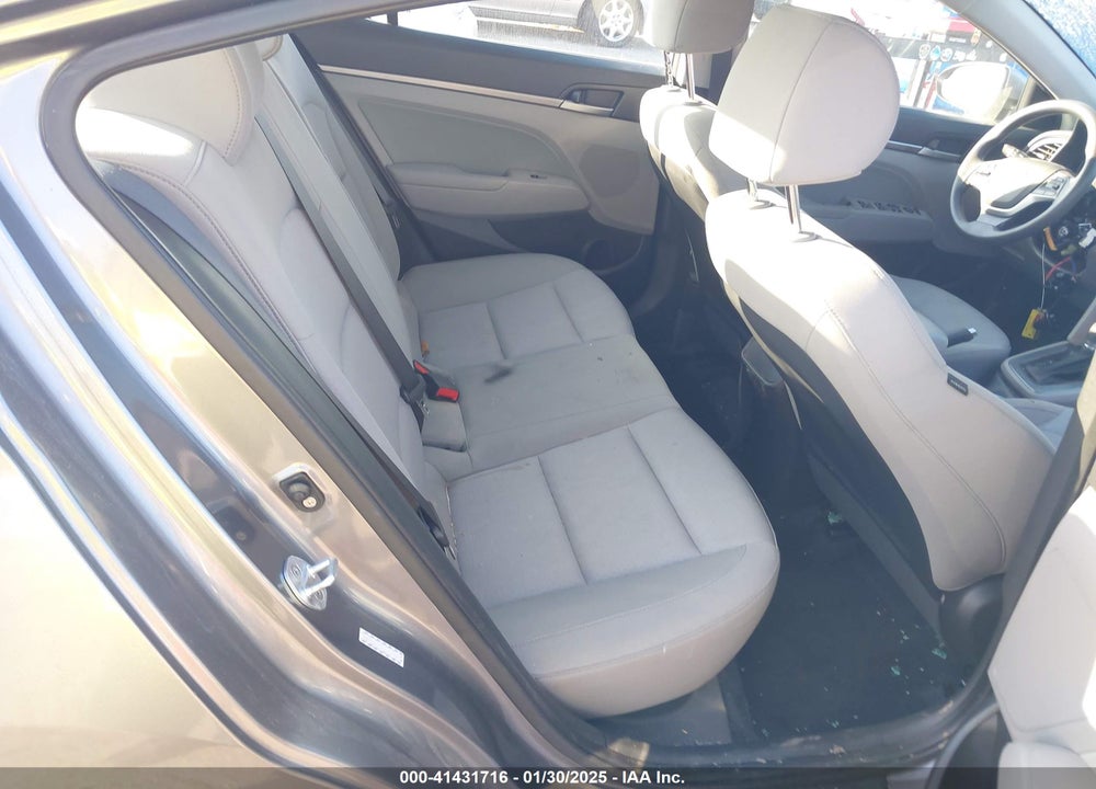 2017 HYUNDAI ELANTRA VIN: KMHD84LF4HU182786