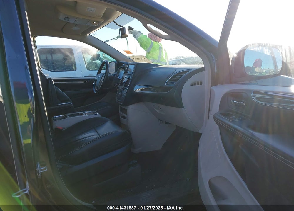 2013 CHRYSLER TOWN & COUNTRY TOURING VIN: 2C4RC1BG4DR809396