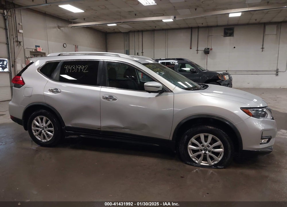 2017 NISSAN ROGUE VIN: JN8AT2MV0HW281243