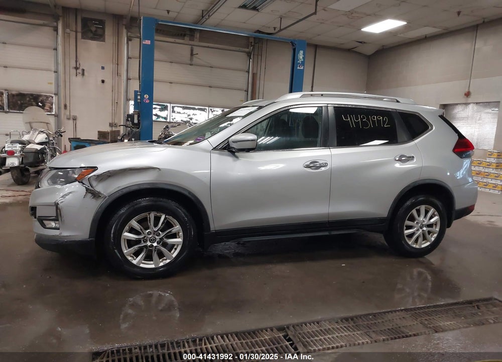 2017 NISSAN ROGUE VIN: JN8AT2MV0HW281243