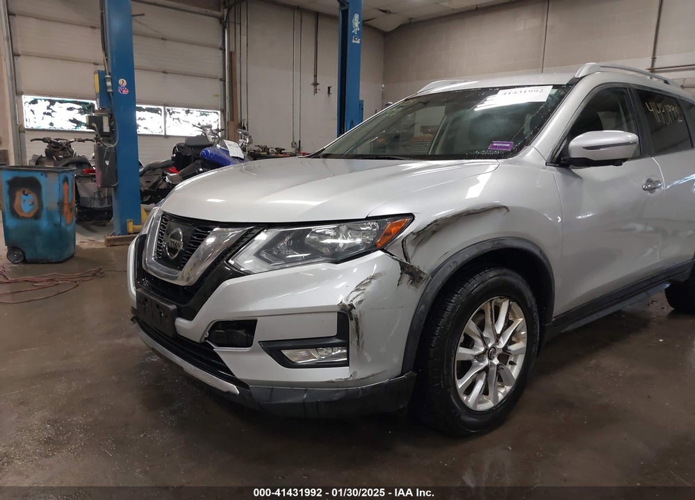 2017 NISSAN ROGUE VIN: JN8AT2MV0HW281243