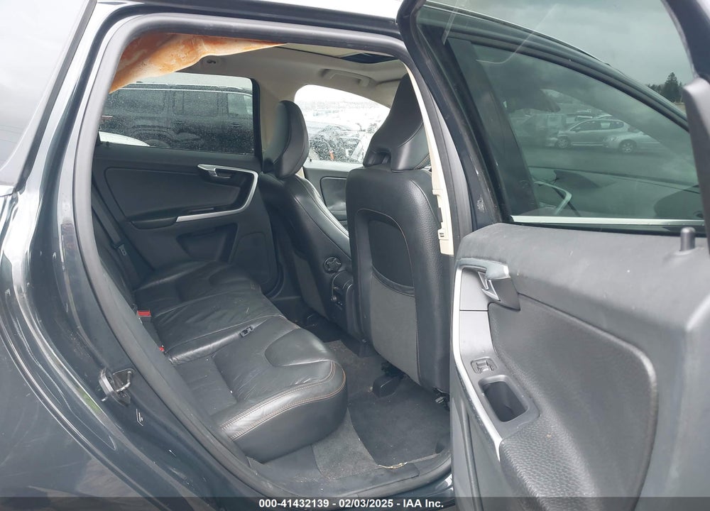 2010 VOLVO XC60 T6/T6 R-DESIGN VIN: YV4992DZ5A2027991