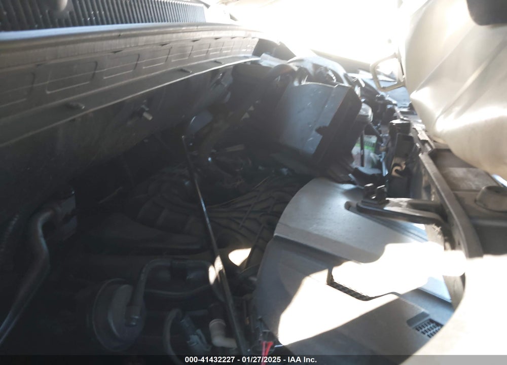 2011 KIA SORENTO EX V6 VIN: 5XYKUDA21BG077932