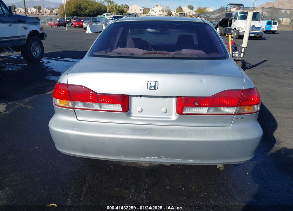 2002 HONDA ACCORD 2.3 LX VIN: 3HGCG56412G705423