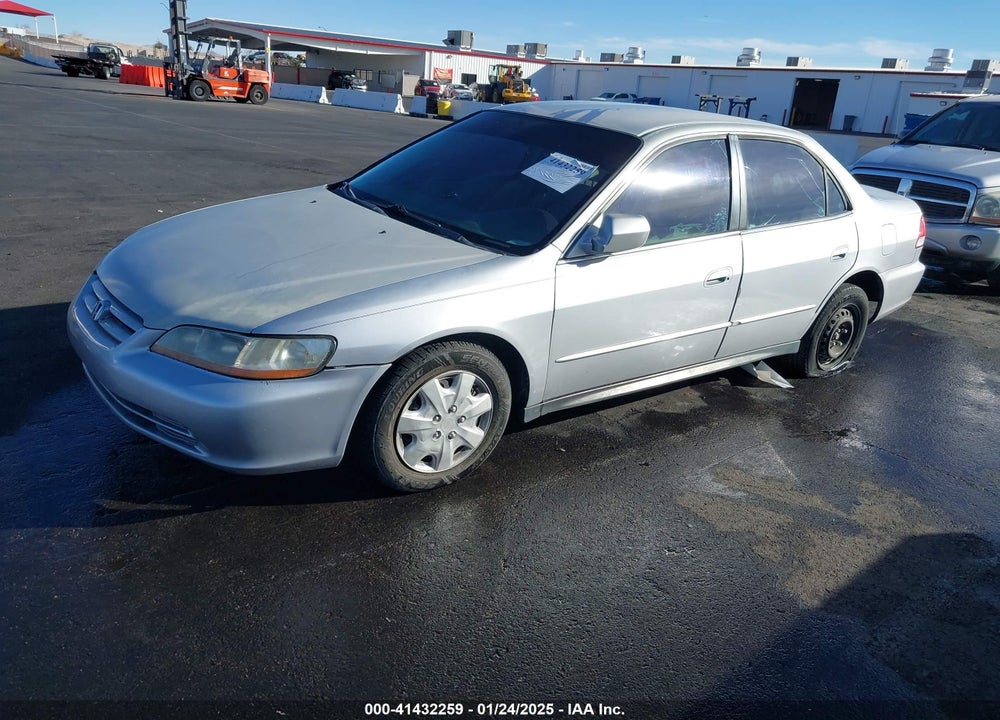 2002 HONDA ACCORD 2.3 LX VIN: 3HGCG56412G705423