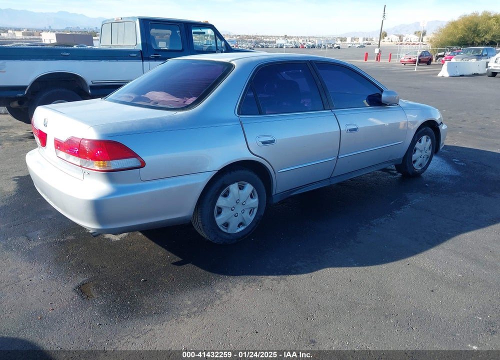2002 HONDA ACCORD 2.3 LX VIN: 3HGCG56412G705423