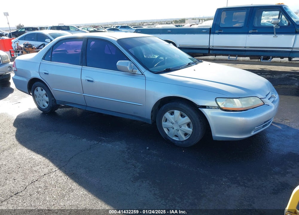 2002 HONDA ACCORD 2.3 LX VIN: 3HGCG56412G705423