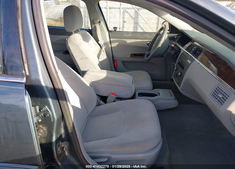 2007 BUICK LACROSSE CX VIN: 2G4WC582571243270