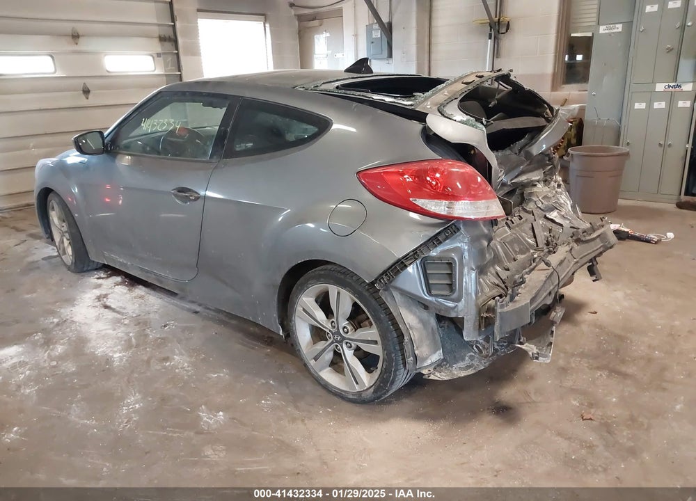 2017 HYUNDAI VELOSTER VIN: KMHTC6AD7HU321025