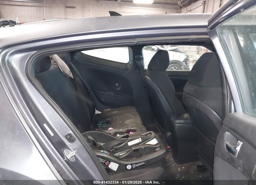 2017 HYUNDAI VELOSTER VIN: KMHTC6AD7HU321025