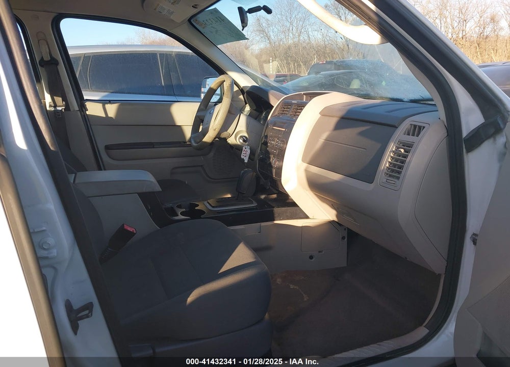 2011 FORD ESCAPE XLS VIN: 1FMCU0C76BKB11875