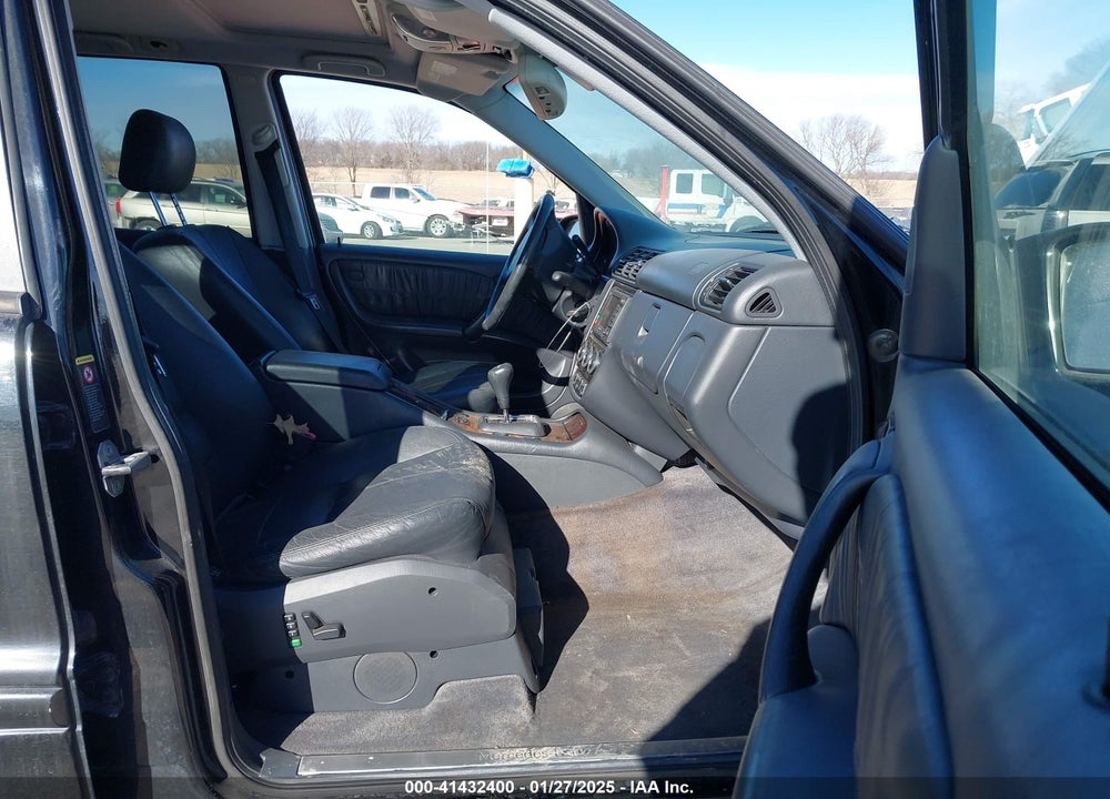 2005 MERCEDES-BENZ ML 500 4MATIC VIN: 4JGAB75E25A540894
