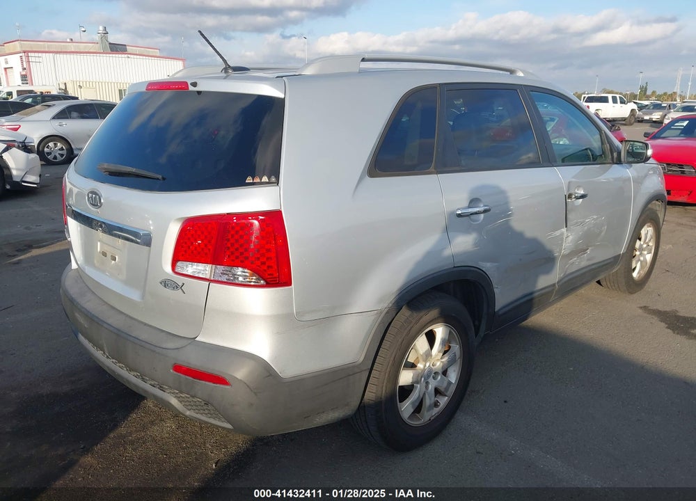 2012 KIA SORENTO LX V6 VIN: 5XYKT4A20CG217098