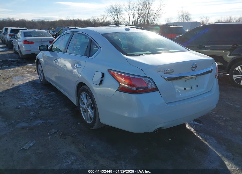 2015 NISSAN ALTIMA VIN: 1N4AL3AP1FC151600