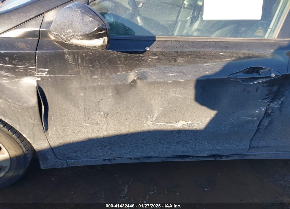 2013 HYUNDAI ELANTRA VIN: KMHDH4AE2DU538883