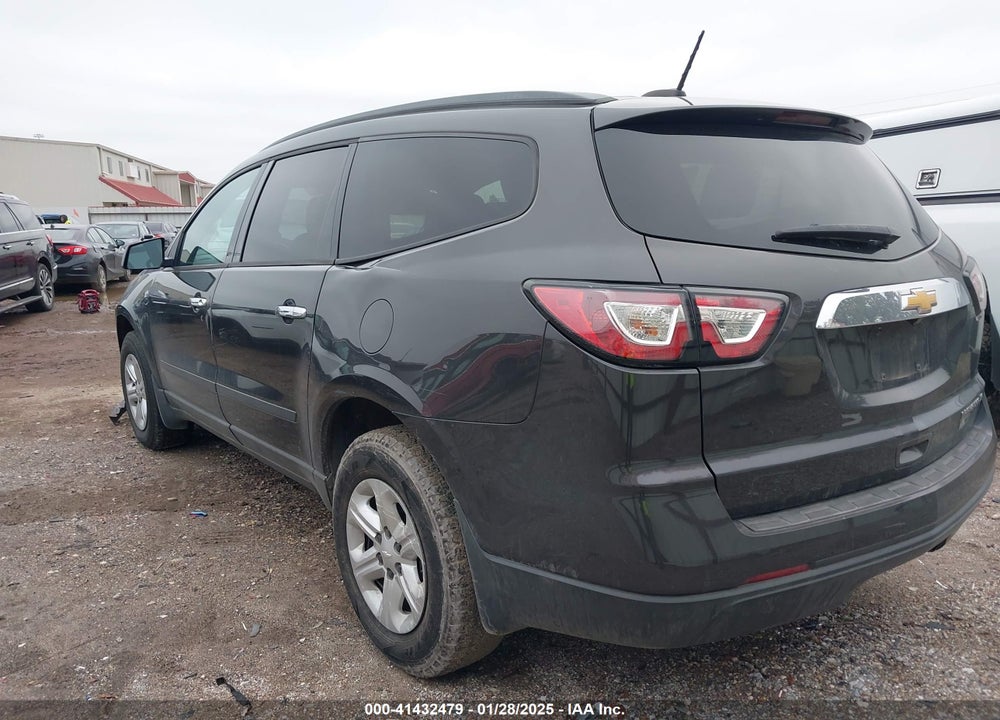 2016 CHEVROLET TRAVERSE LS VIN: 1GNKRFKD4GJ152151