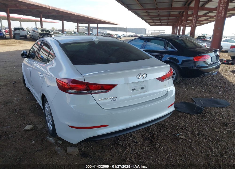 2018 HYUNDAI ELANTRA VIN: 5NPD74LF1JH385707
