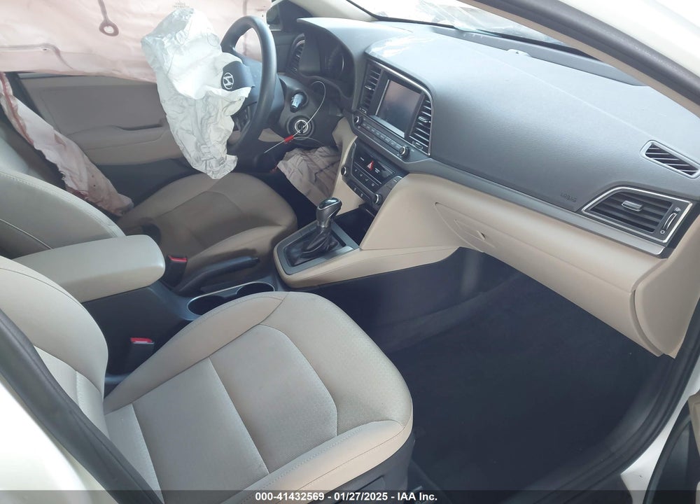 2018 HYUNDAI ELANTRA VIN: 5NPD74LF1JH385707